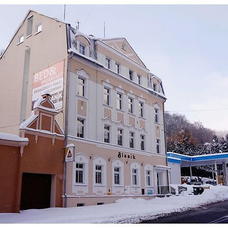 Отель Blanik Яхимов Экстерьер фото